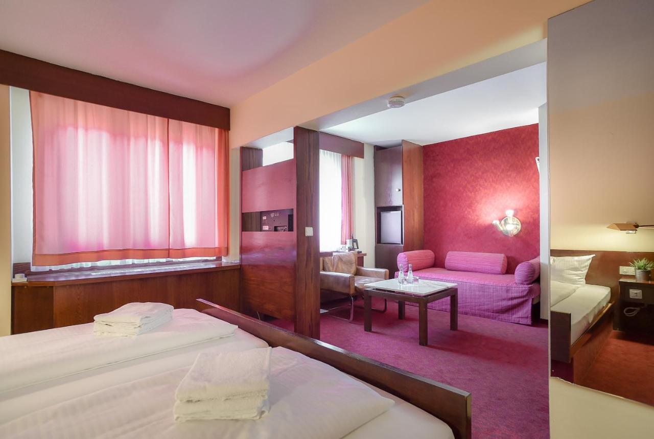 Kontaktlos Hotel Am Kappelberg Kontaktlos فيلباخ المظهر الخارجي الصورة
